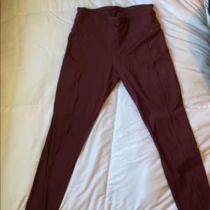Maroon Lululemon cropped leggings